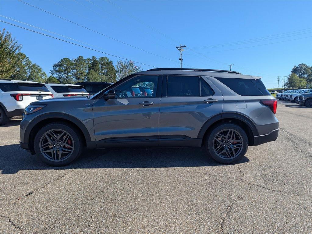 new 2025 Ford Explorer car, priced at $44,976