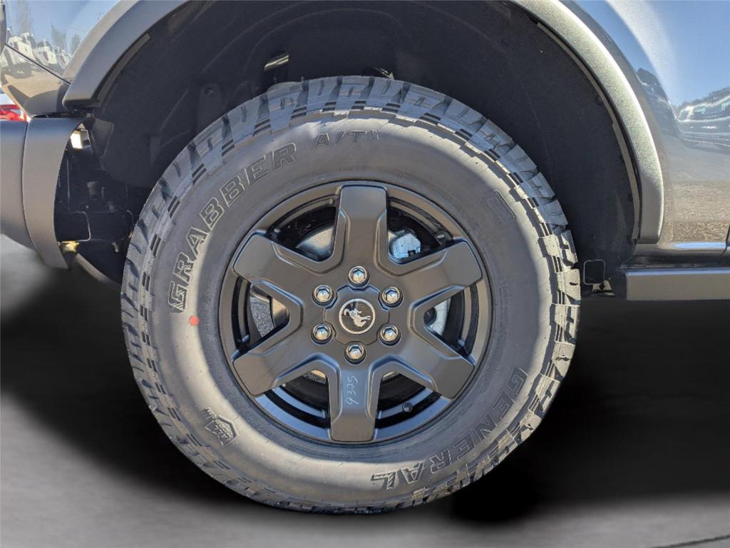 new 2025 Ford Bronco car, priced at $47,194