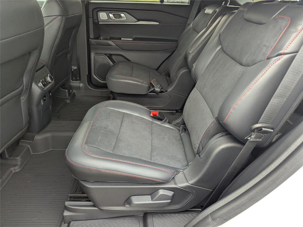 new 2025 Ford Explorer car, priced at $58,599