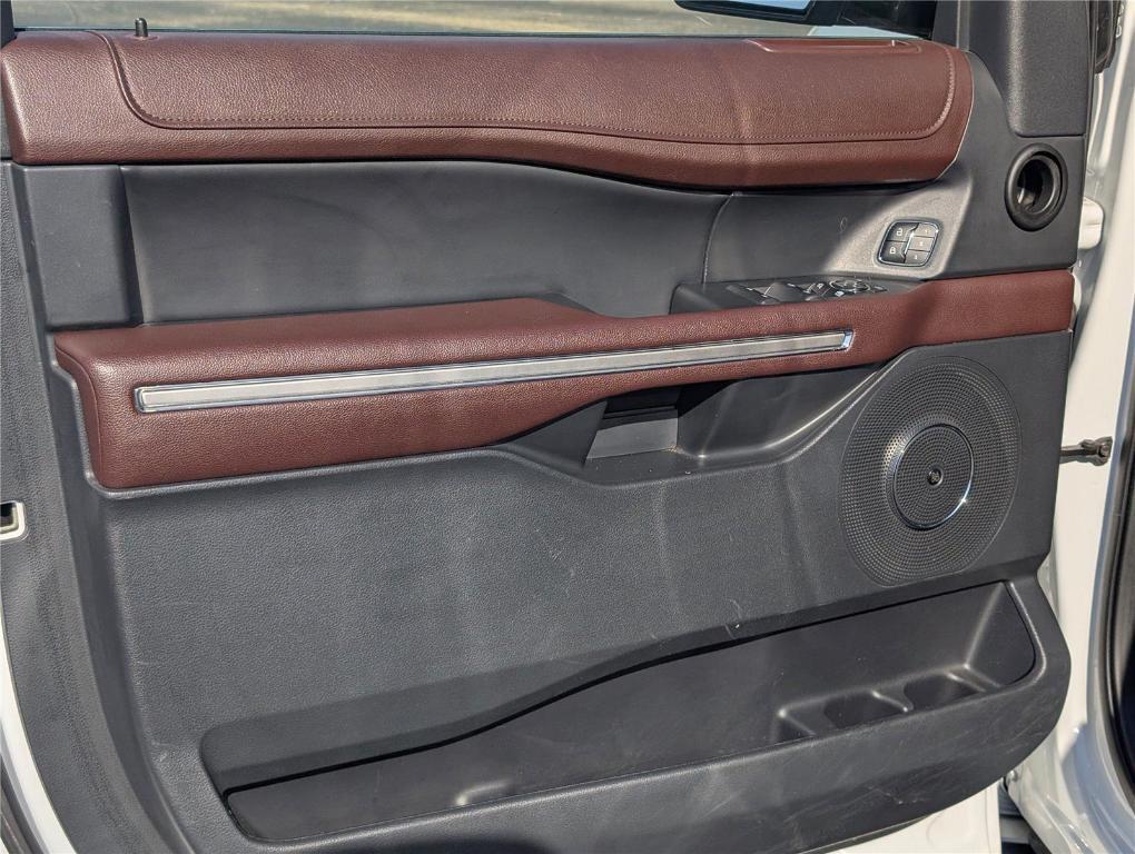used 2023 Ford Expedition car, priced at $42,499