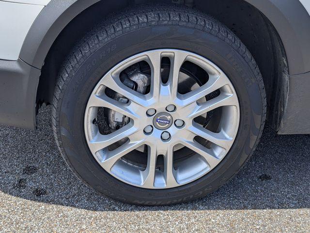 used 2016 Volvo XC70 car, priced at $16,999