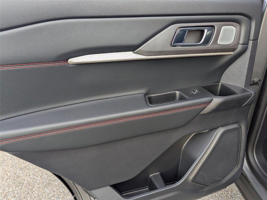new 2025 Ford Explorer car, priced at $53,143