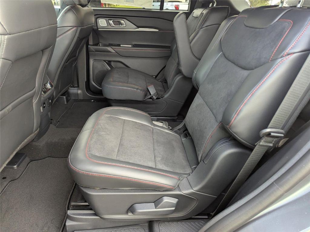 new 2025 Ford Explorer car, priced at $53,143