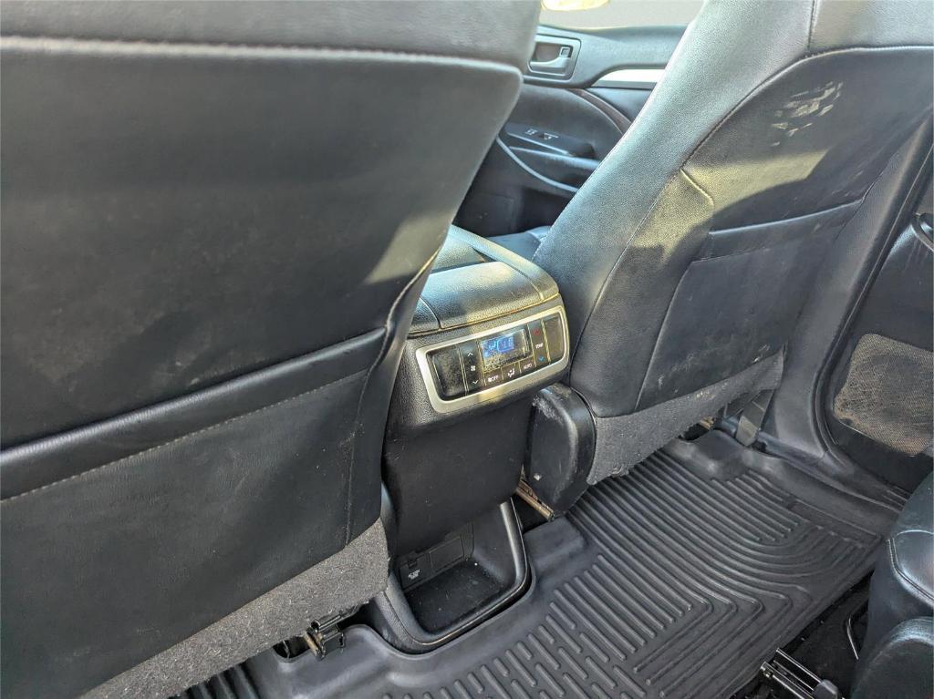 used 2019 Toyota Highlander car, priced at $18,852