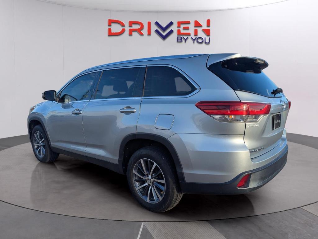 used 2019 Toyota Highlander car, priced at $18,852