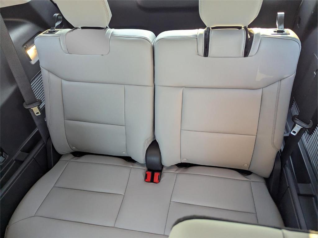 new 2025 Ford Explorer car, priced at $40,318