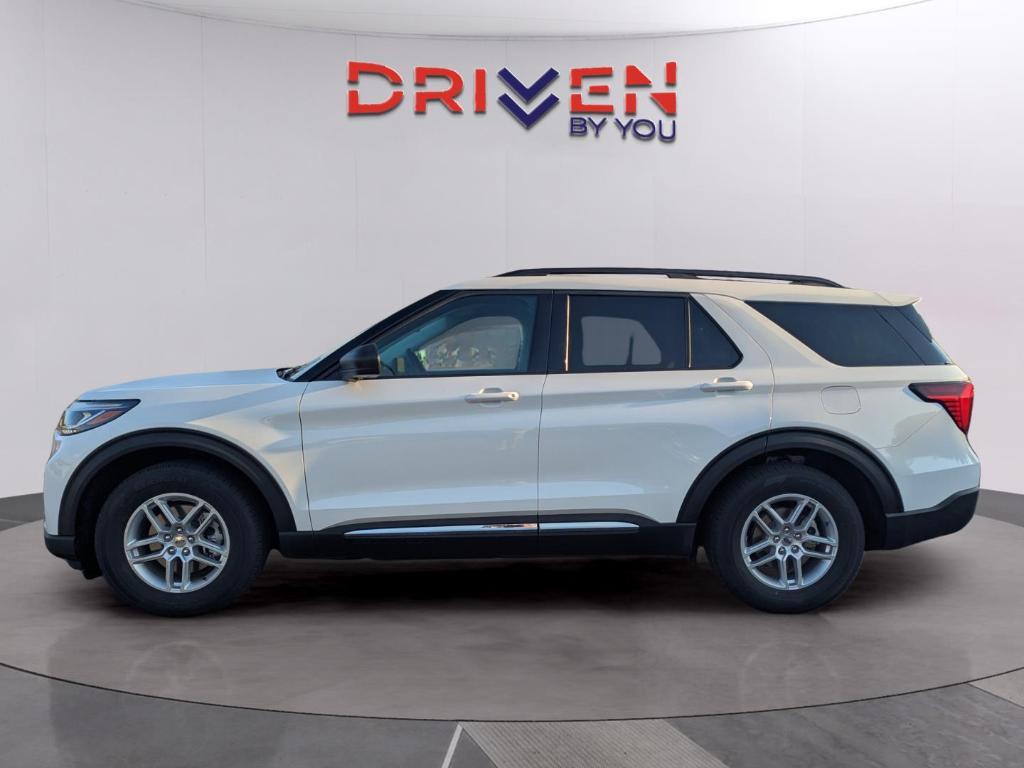 new 2025 Ford Explorer car, priced at $40,318