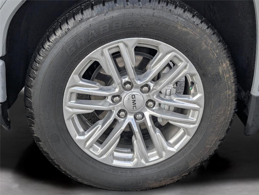 used 2025 GMC Sierra 1500 car, priced at $39,299