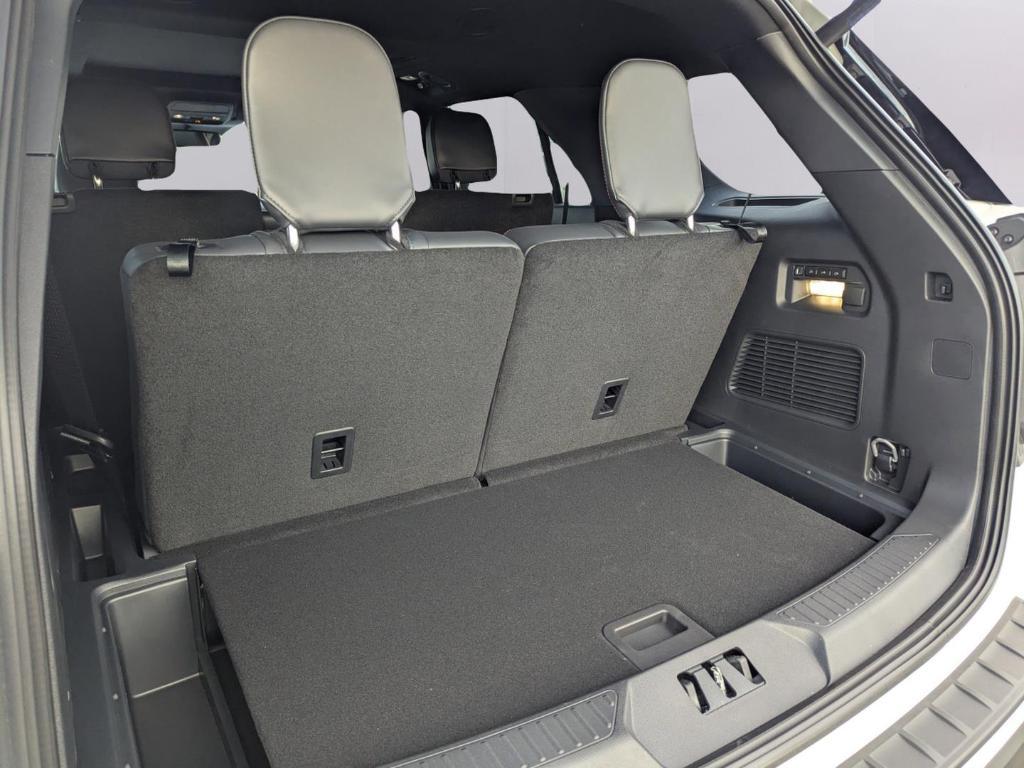 new 2025 Ford Explorer car, priced at $54,113