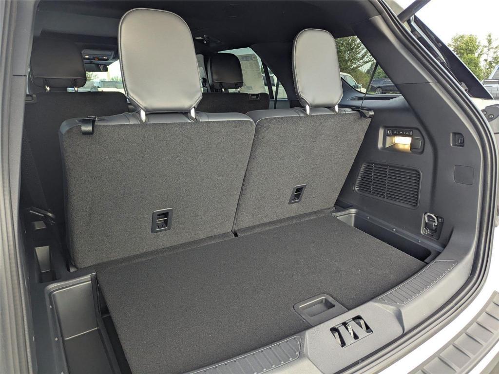 new 2025 Ford Explorer car, priced at $54,613