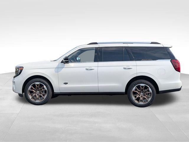 new 2025 Ford Expedition car, priced at $82,052
