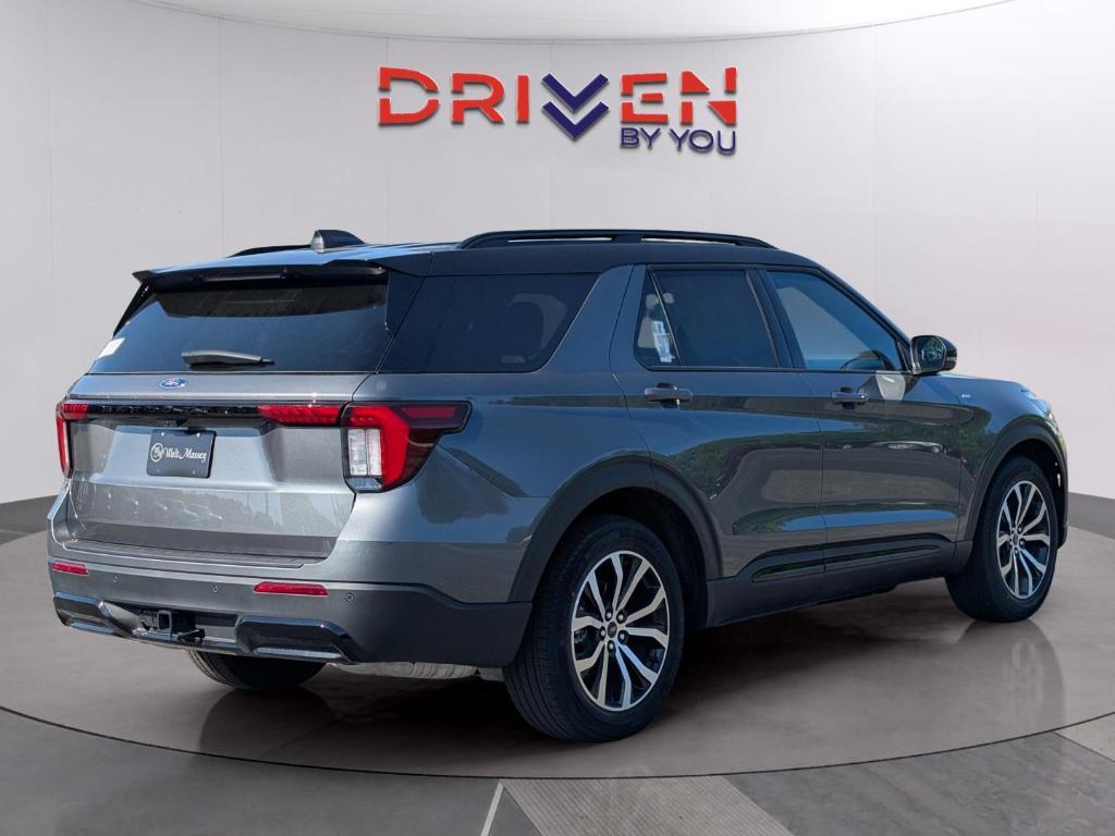 new 2025 Ford Explorer car, priced at $45,898