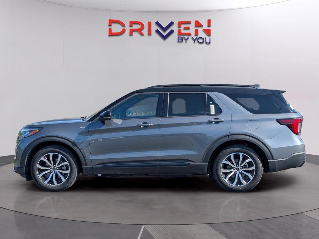 new 2025 Ford Explorer car, priced at $45,898