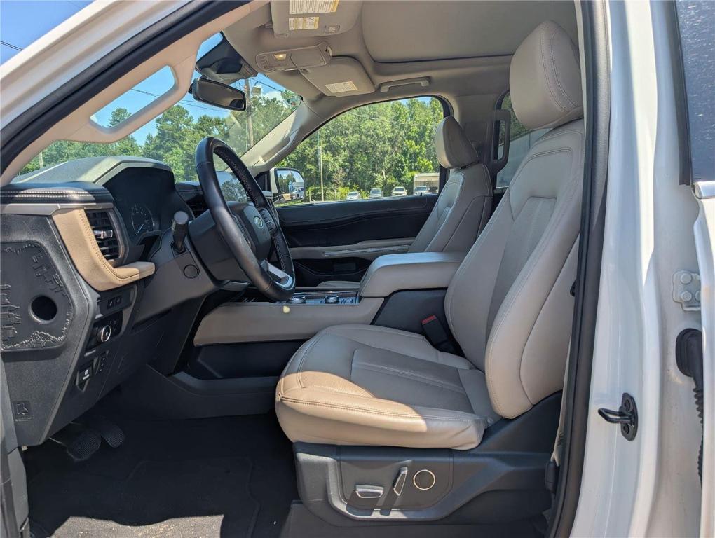 used 2024 Ford Expedition car, priced at $48,699