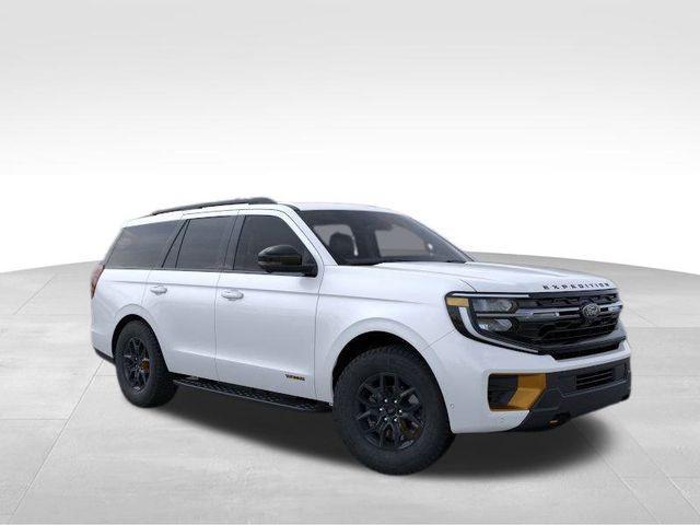 new 2025 Ford Expedition car, priced at $83,998