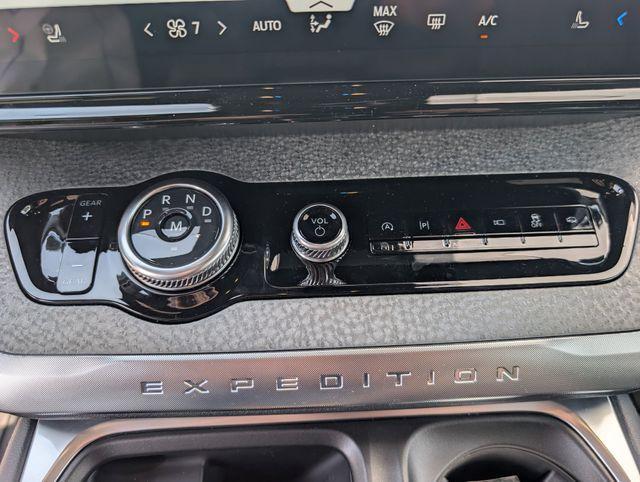 new 2025 Ford Expedition car, priced at $85,760