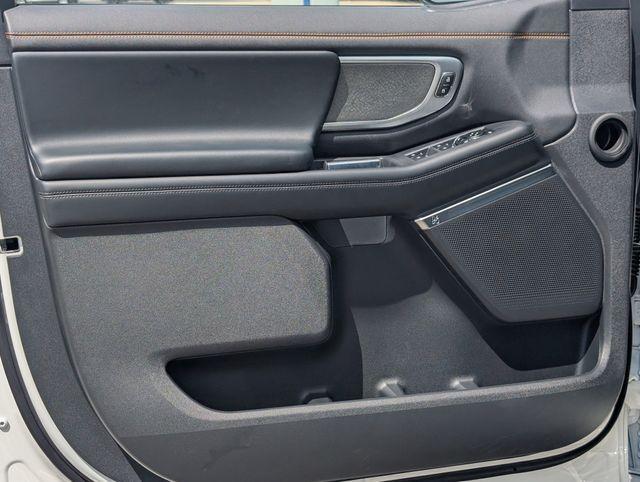 new 2025 Ford Expedition car, priced at $85,760