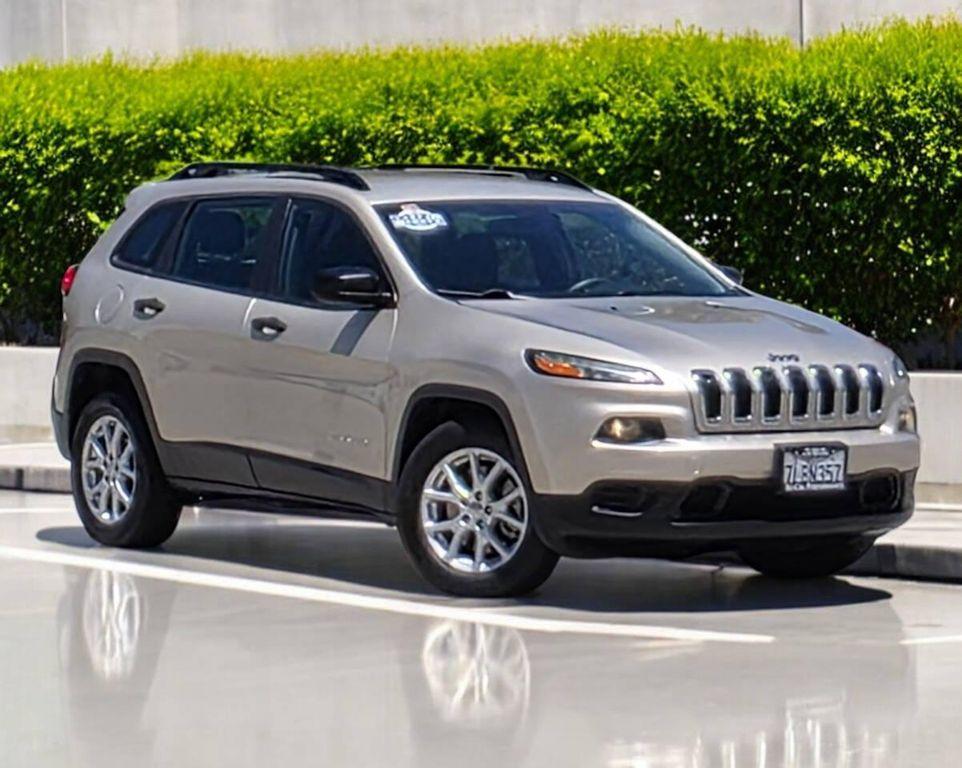 used 2015 Jeep Cherokee car, priced at $9,995