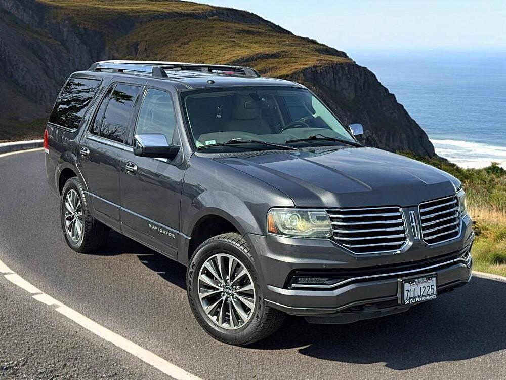 used 2015 Lincoln Navigator car, priced at $8,995