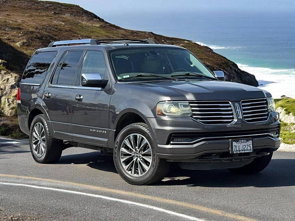 used 2015 Lincoln Navigator car, priced at $8,995