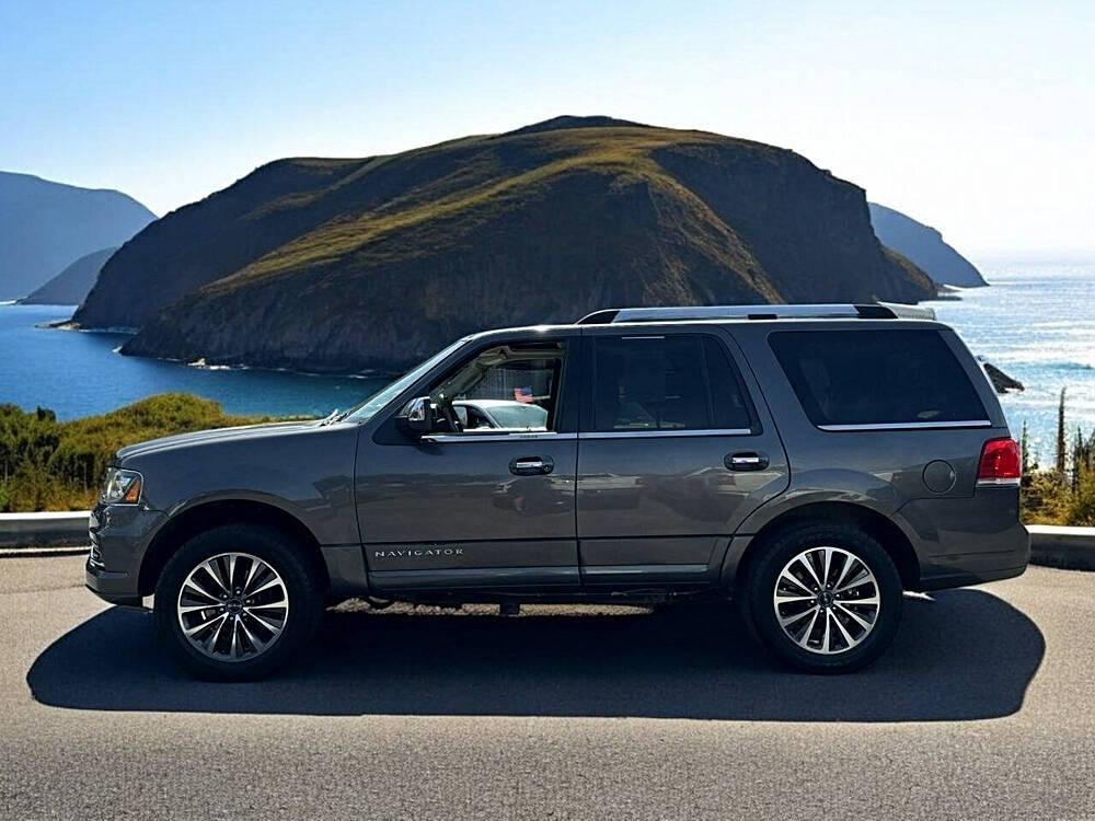 used 2015 Lincoln Navigator car, priced at $8,995