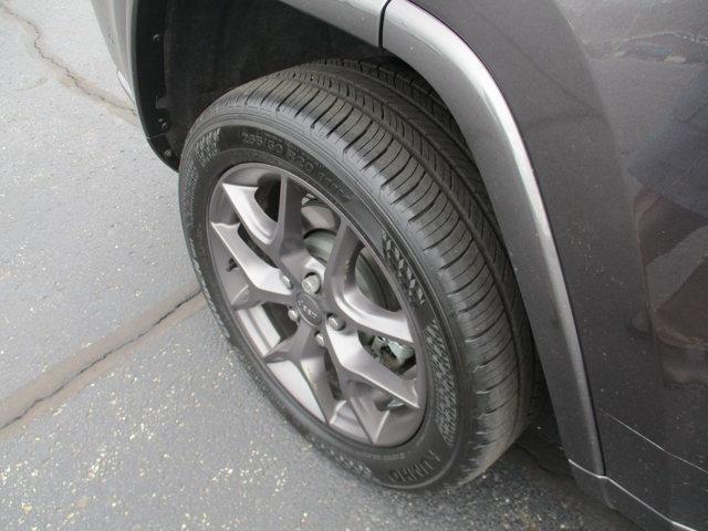 used 2021 Jeep Grand Cherokee car, priced at $32,980