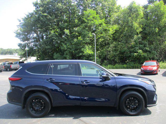 used 2020 Toyota Highlander car, priced at $34,980