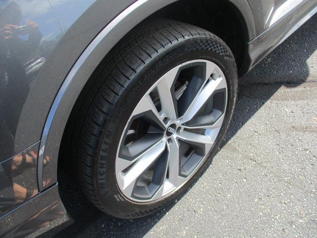 used 2021 Audi Q7 car, priced at $30,500
