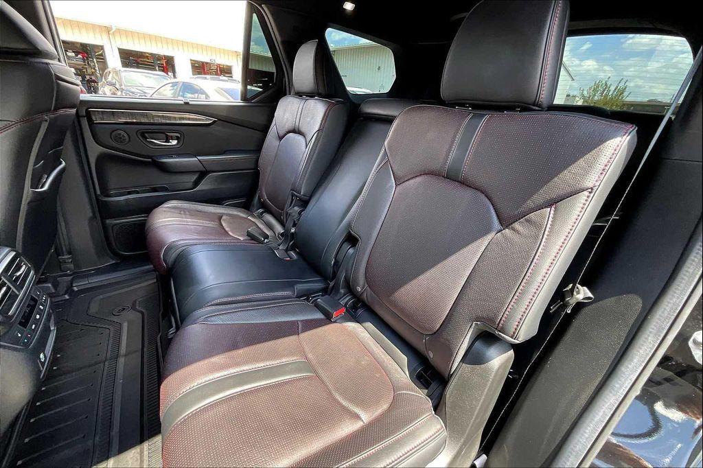 used 2025 Honda Pilot car, priced at $54,756