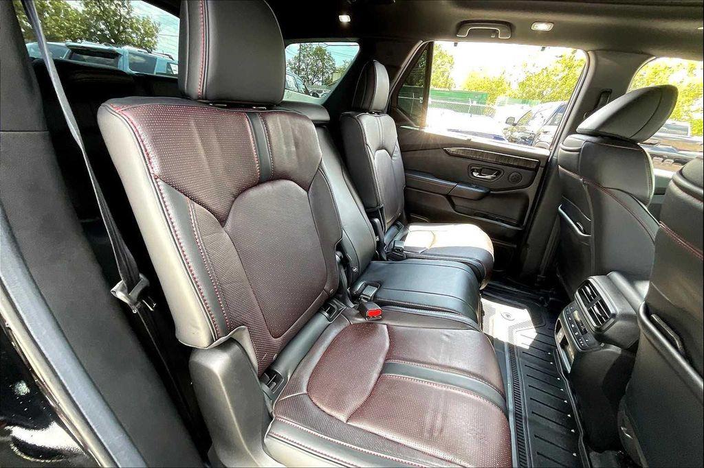 used 2025 Honda Pilot car, priced at $54,756