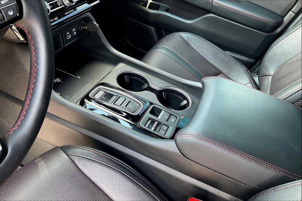 used 2025 Honda Pilot car, priced at $54,756