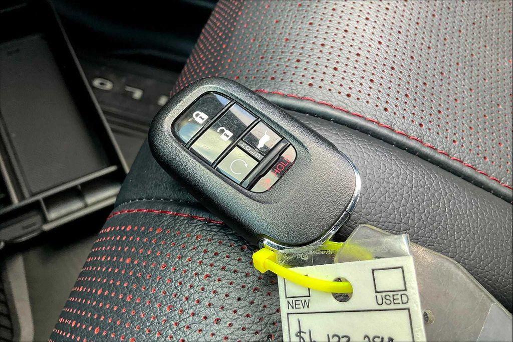 used 2025 Honda Pilot car, priced at $54,756