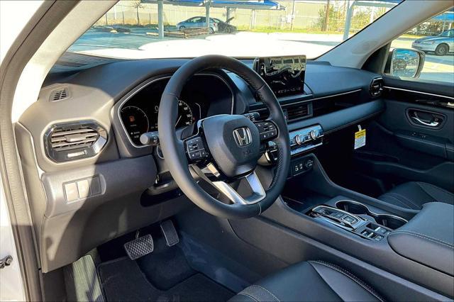 new 2025 Honda Pilot car, priced at $47,505