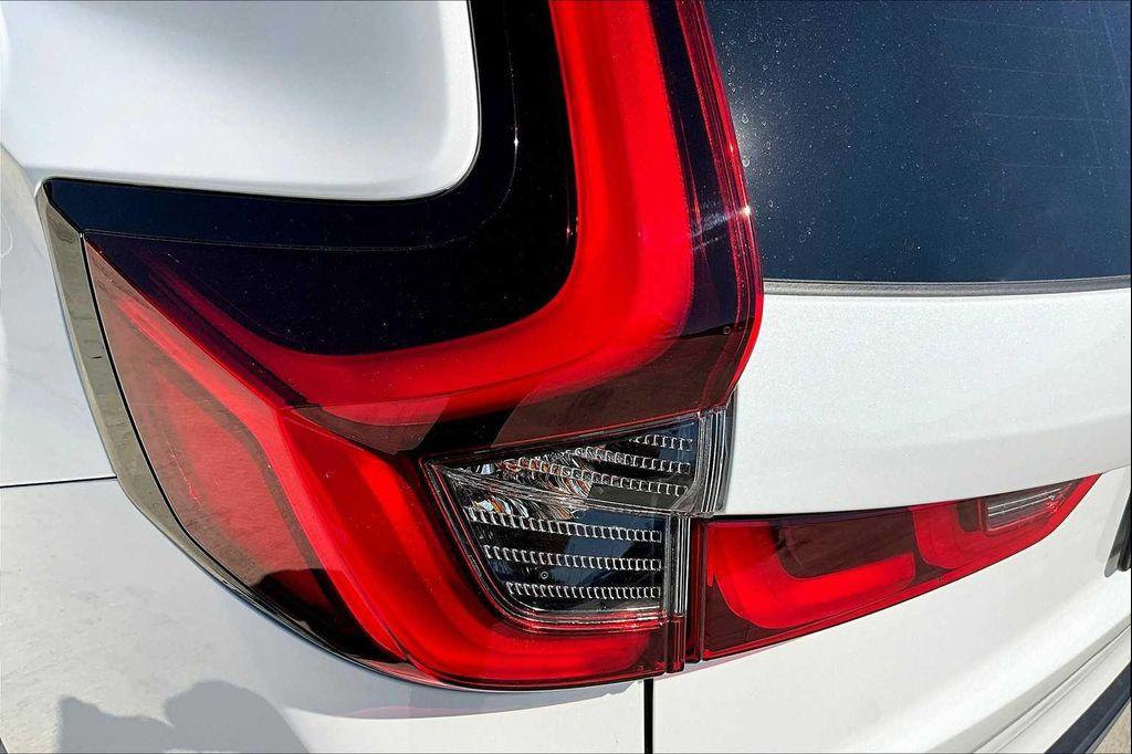 new 2026 Honda CR-V Hybrid car, priced at $40,630