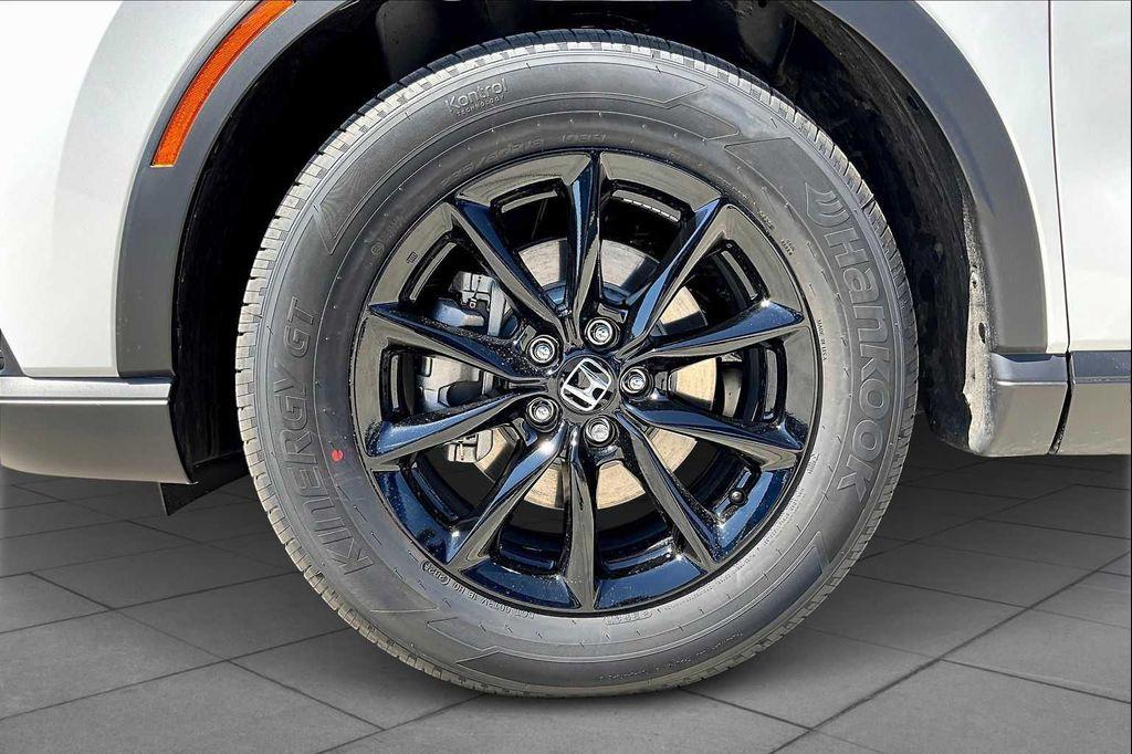 new 2026 Honda CR-V Hybrid car, priced at $40,630