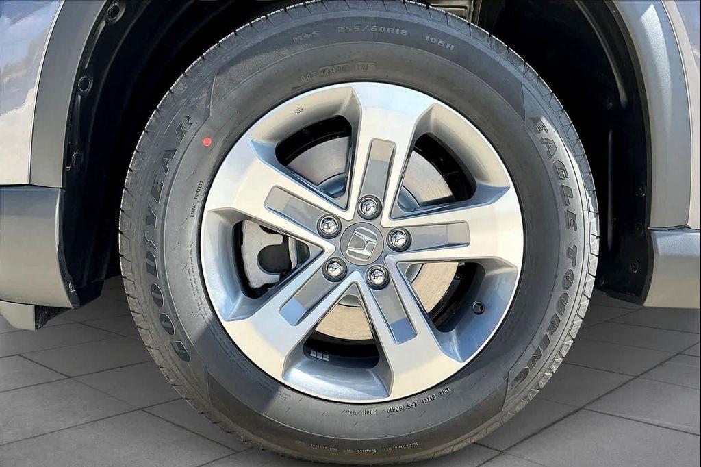 new 2025 Honda Pilot car, priced at $47,825