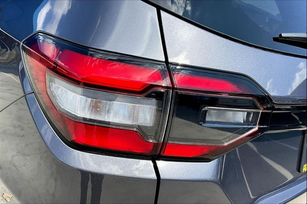 new 2025 Honda Pilot car, priced at $47,825