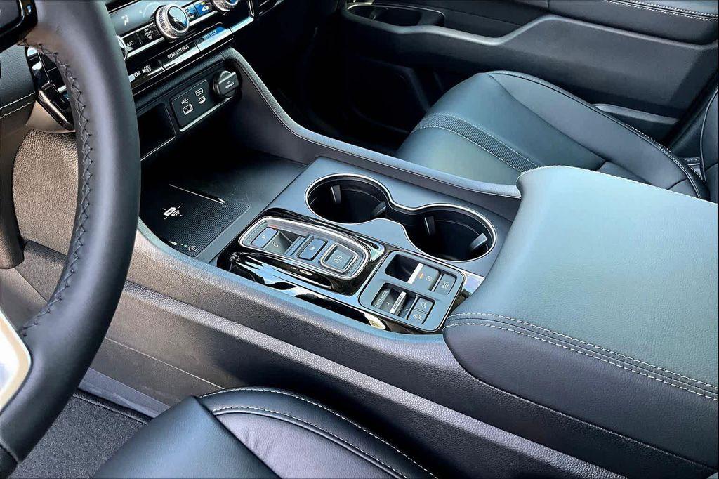 new 2025 Honda Pilot car, priced at $47,825