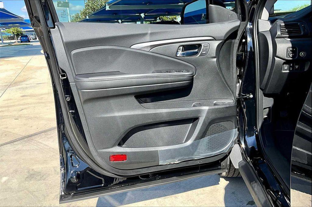 new 2025 Honda Ridgeline car, priced at $44,680