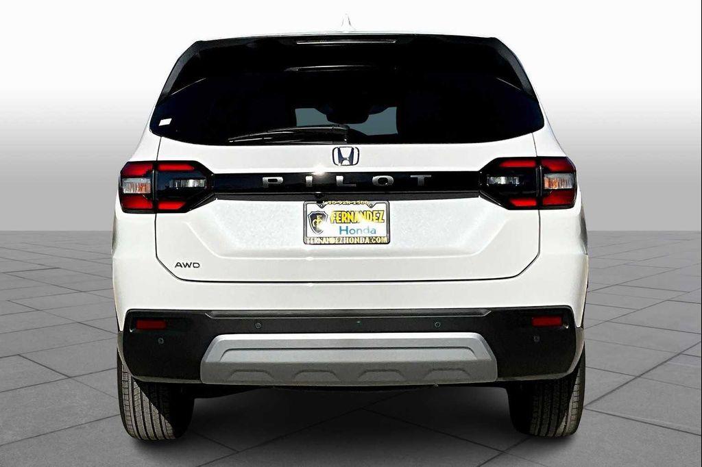 new 2025 Honda Pilot car, priced at $44,750