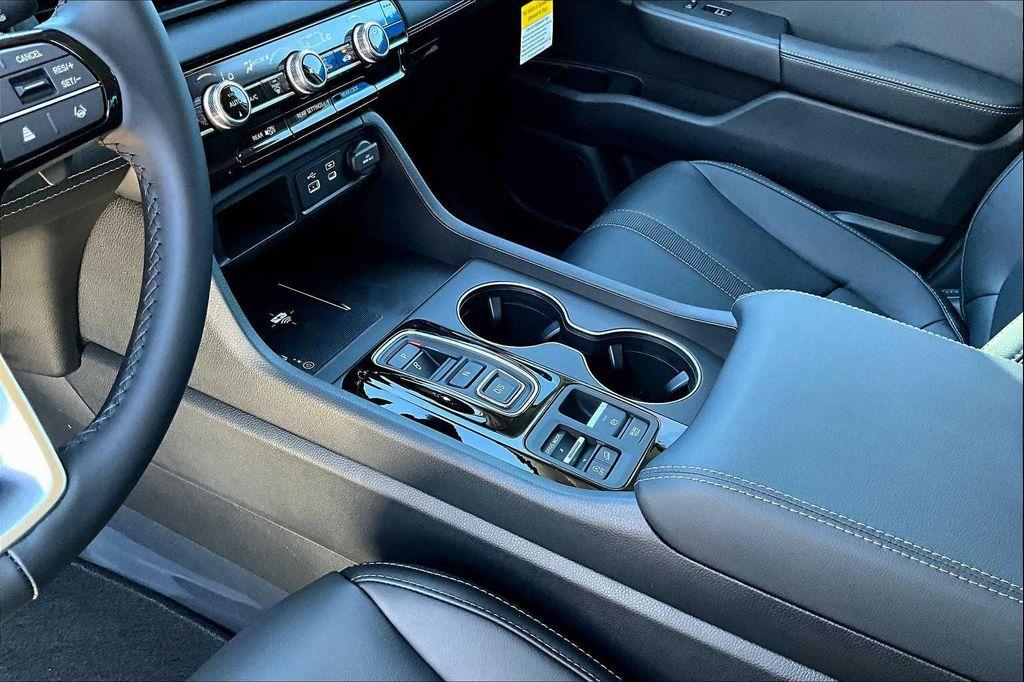 new 2025 Honda Pilot car, priced at $44,750