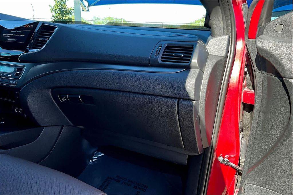 used 2025 Honda Passport car, priced at $38,480