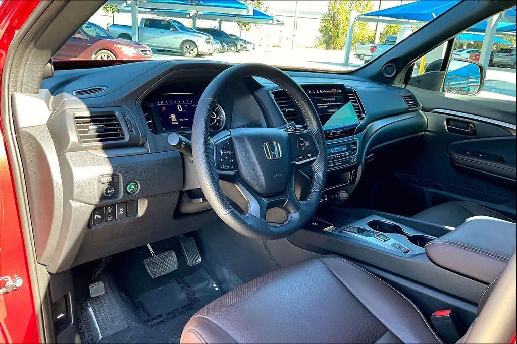used 2025 Honda Passport car, priced at $38,480