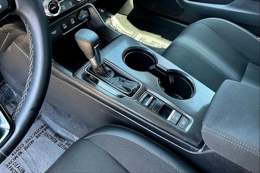 used 2025 Honda Civic Hybrid car, priced at $29,295