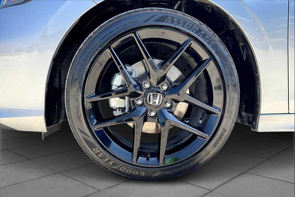 used 2025 Honda Civic Hybrid car, priced at $29,295