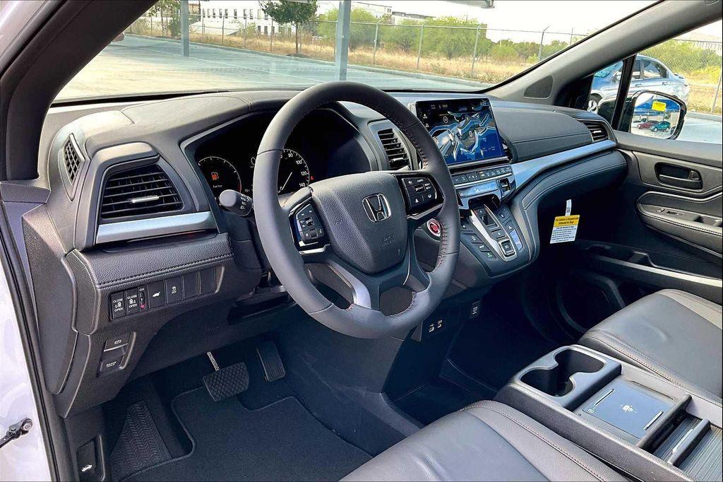 new 2026 Honda Odyssey car, priced at $46,440