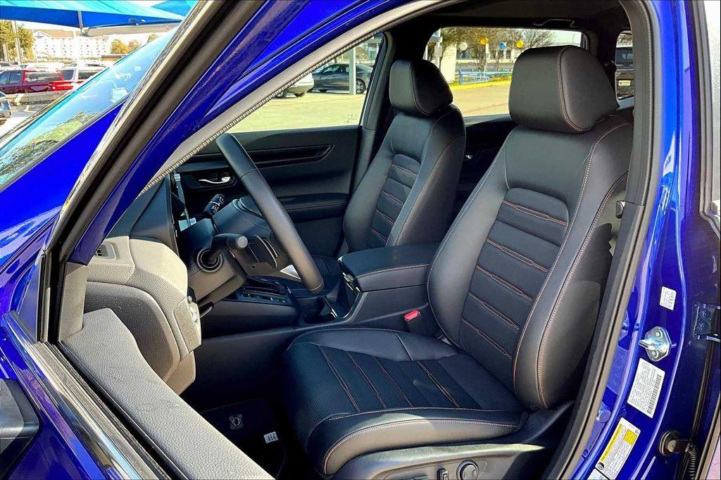 new 2025 Honda CR-V Hybrid car, priced at $37,905