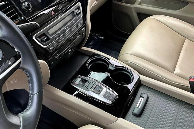 used 2022 Honda Pilot car, priced at $34,090