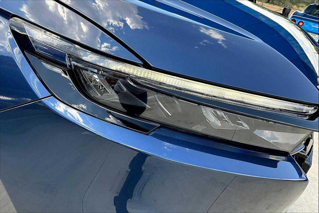 new 2026 Honda CR-V Hybrid car, priced at $37,080