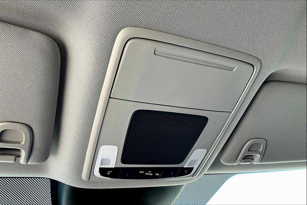 new 2025 Honda Pilot car, priced at $48,235